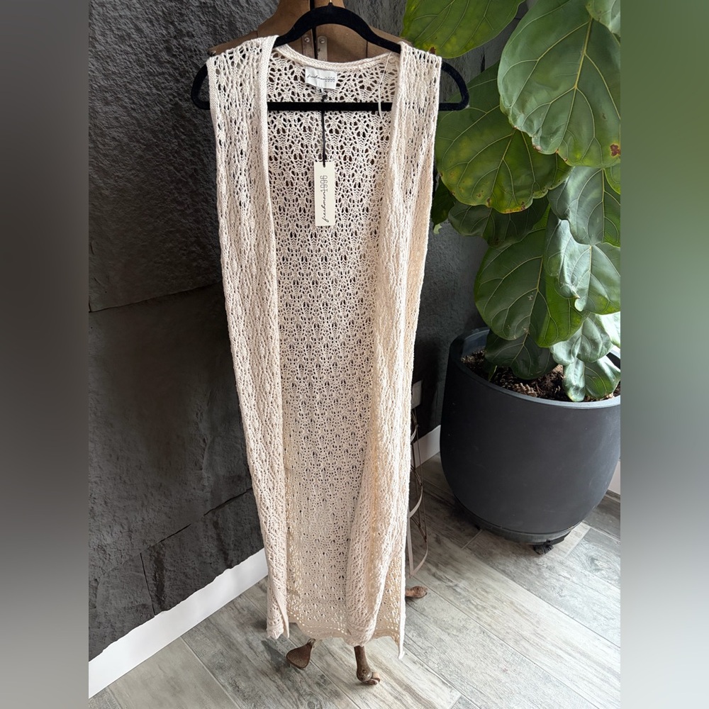 Freshman Ivory Crochet Top vest
